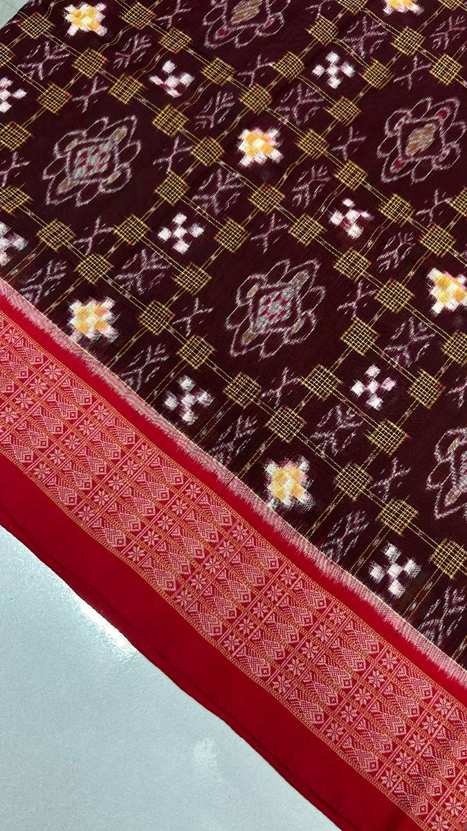 Brown and red colour mix totally pasapali work all our body and Anchal.
