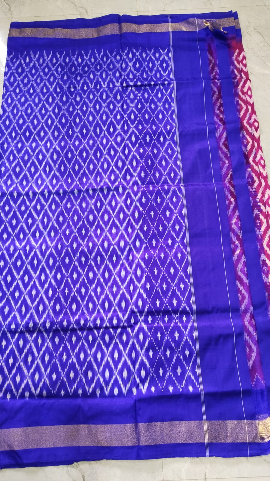 Handcrafted Pure Pochampally Ikat Silk Saree with Blouse Piece
