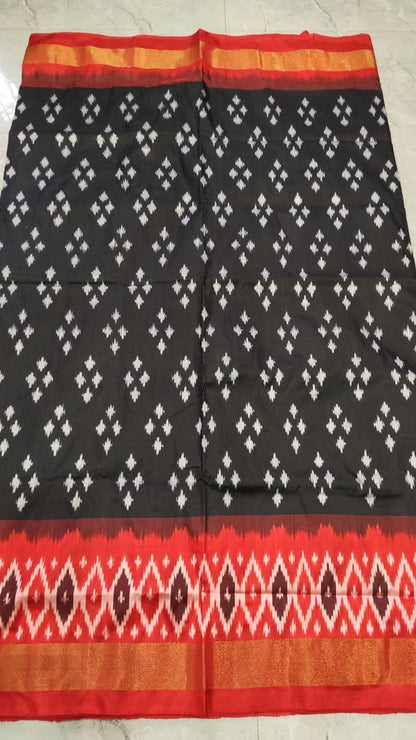 Handcrafted Pure Pochampally Ikat Silk Saree with Blouse Piece