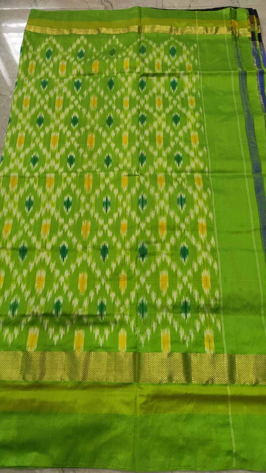 Handcrafted Pure Pochampally Ikat Silk Saree with Blouse Piece