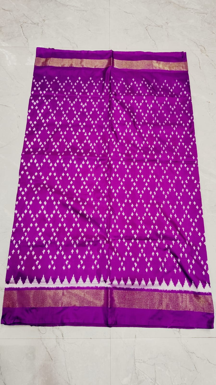 Handcrafted Pure Pochampally Ikat Silk Saree with Blouse Piece