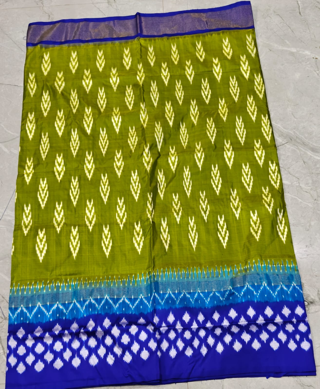 Handcrafted Pure Pochampally Ikat Silk Saree with Blouse Piece