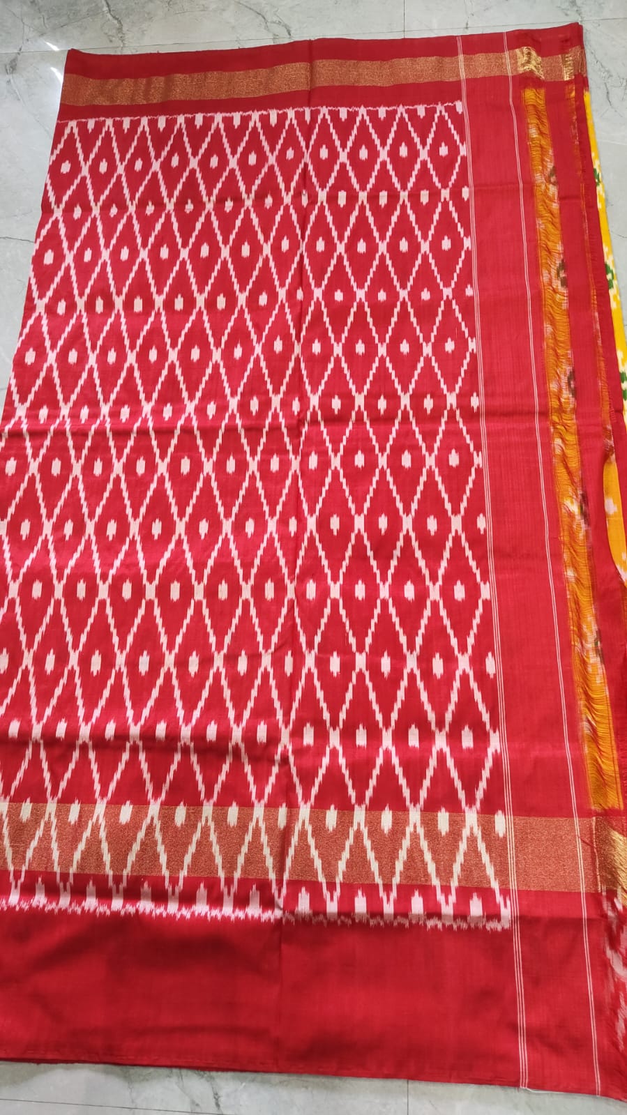 Handcrafted Pure Pochampally Ikat Silk Saree with Blouse Piece