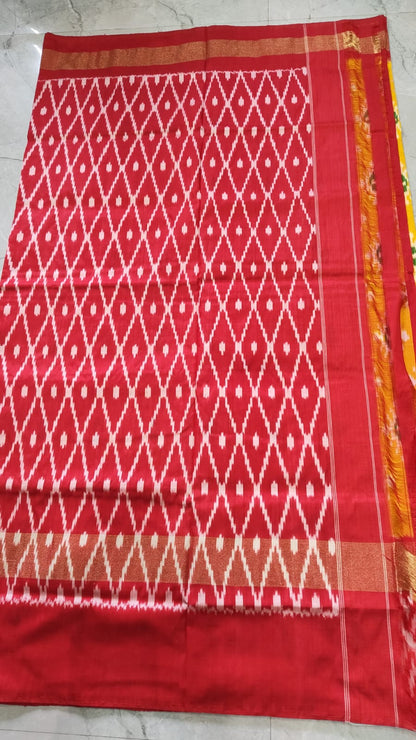 Handcrafted Pure Pochampally Ikat Silk Saree with Blouse Piece