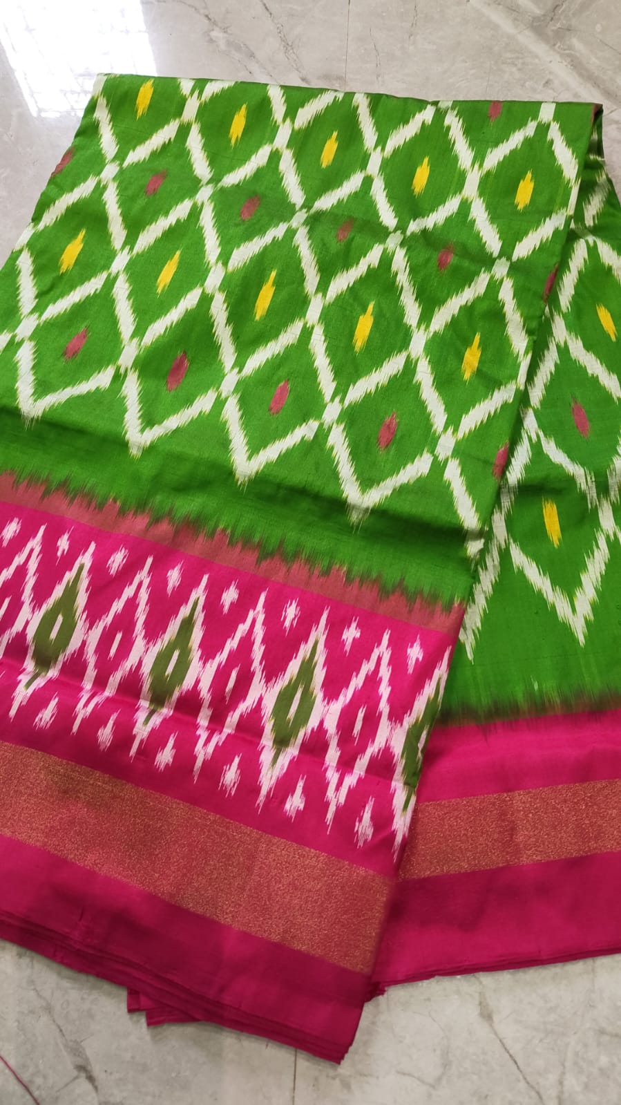 Handcrafted Pure Pochampally Ikat Silk Saree with Blouse Piece