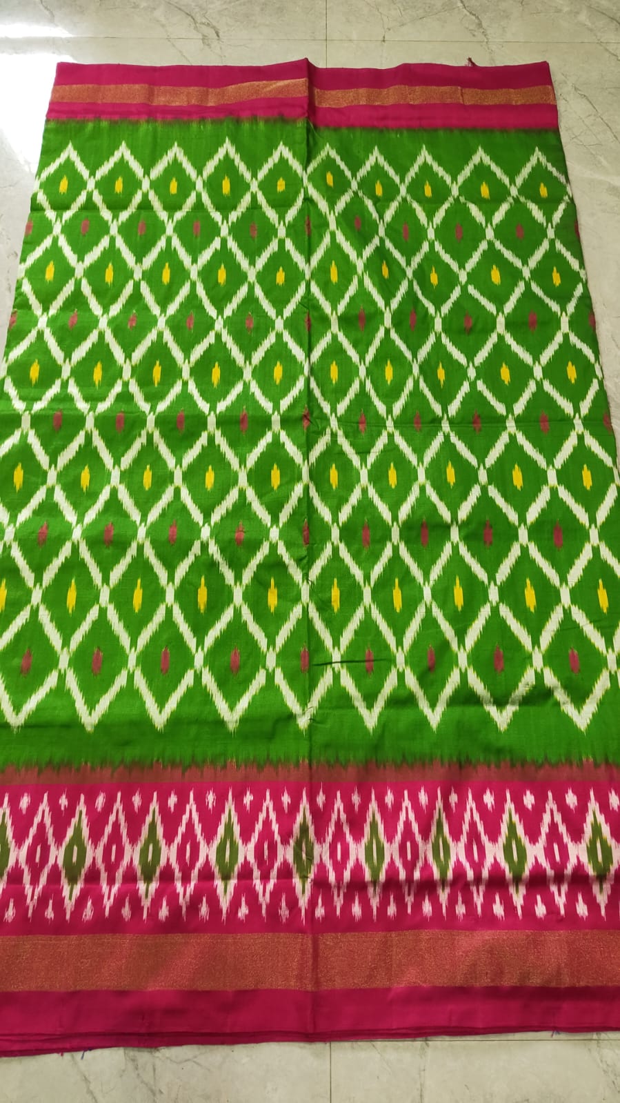 Handcrafted Pure Pochampally Ikat Silk Saree with Blouse Piece