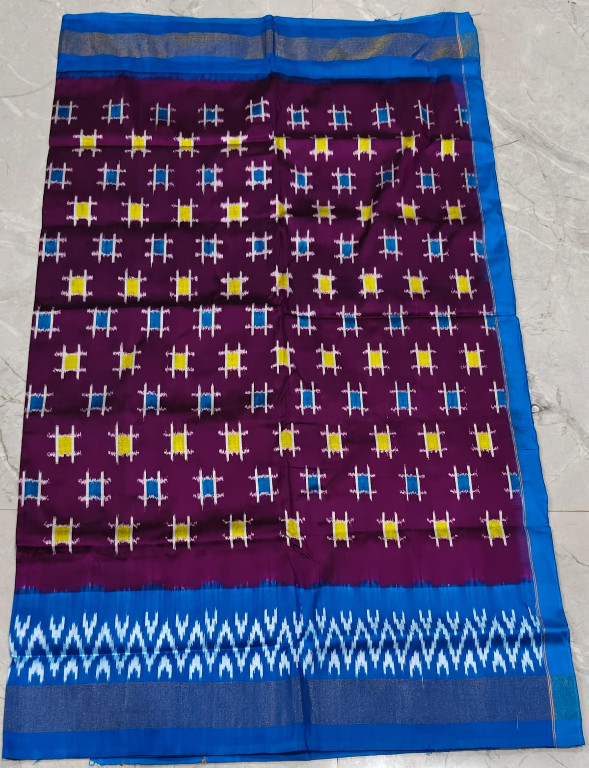 Handcrafted Pure Pochampally Ikat Silk Saree with Blouse Piece