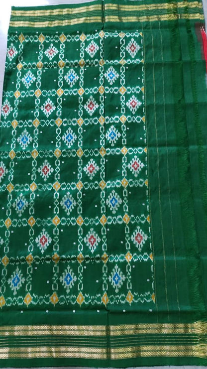 Handcrafted Pure Pochampally Ikat Silk Saree with Blouse Piece