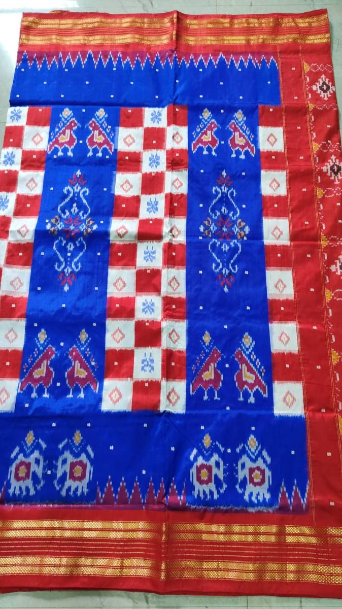 Handcrafted Pure Pochampally Ikat Silk Saree with Blouse Piece