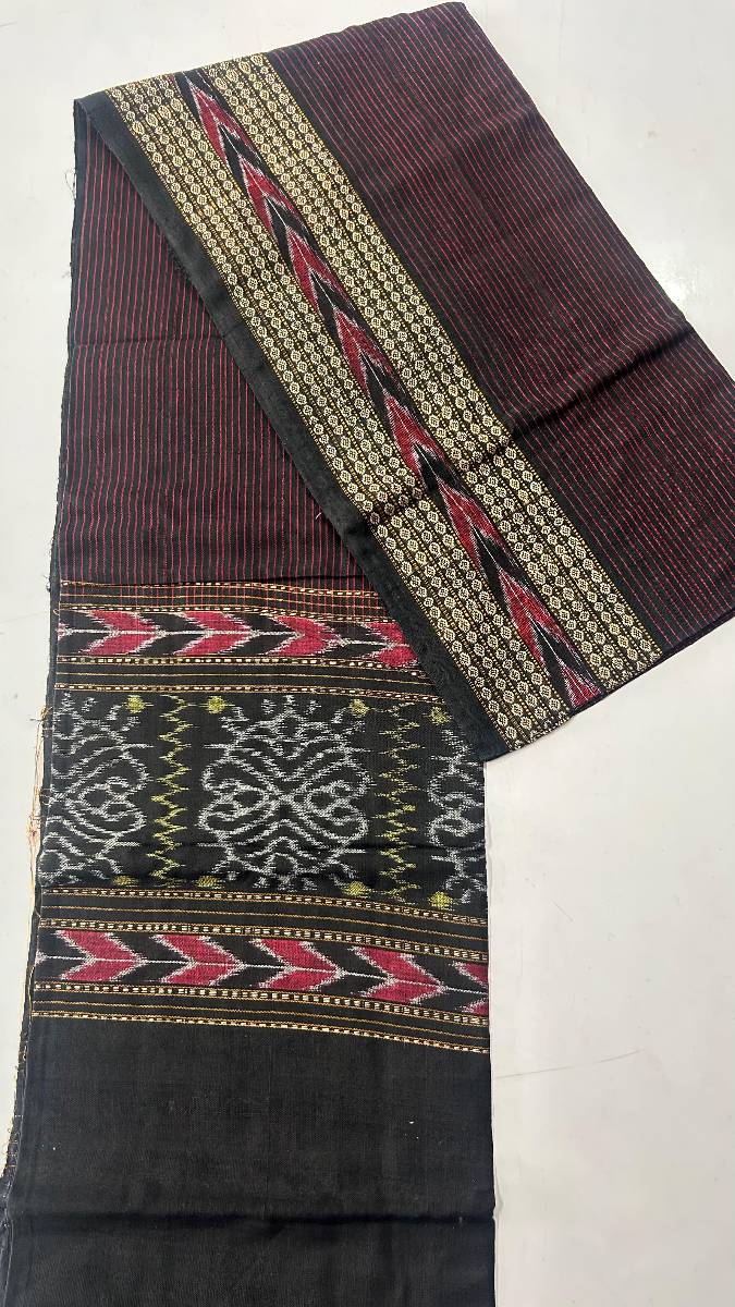 Totally black colour combination and lining work