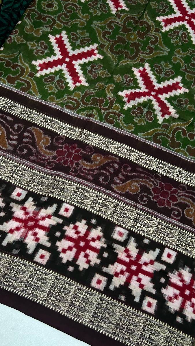 Maroon and black combination body and border totally work pasapali with blouse