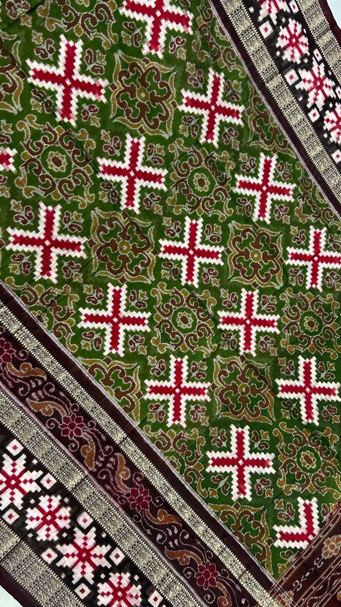 Maroon and black combination body and border totally work pasapali with blouse