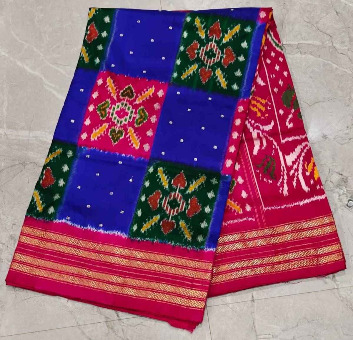 Handcrafted Pure Pochampally Ikat Silk Saree with Blouse Piece