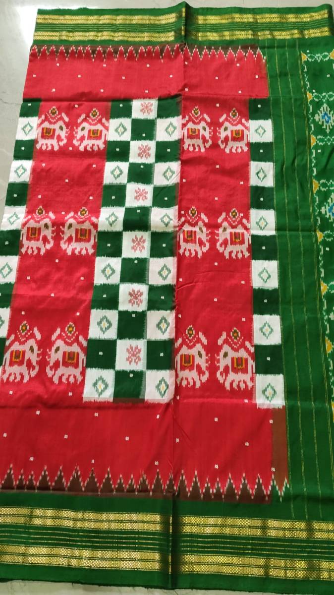 Handcrafted Pure Pochampally Ikat Silk Saree with Blouse Piece
