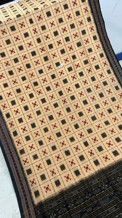Cream colour and black 🖤 combinations most demanding pasapali saree