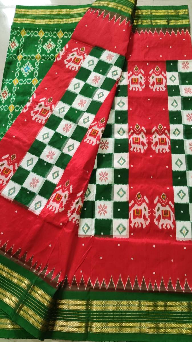 Handcrafted Pure Pochampally Ikat Silk Saree with Blouse Piece