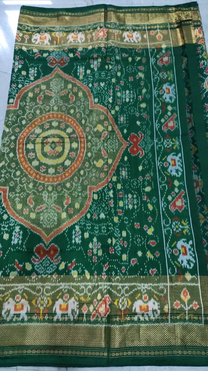 Handcrafted Pure Pochampally Ikat Silk Saree with Blouse Piece